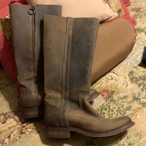 Justin size 9 band new without box